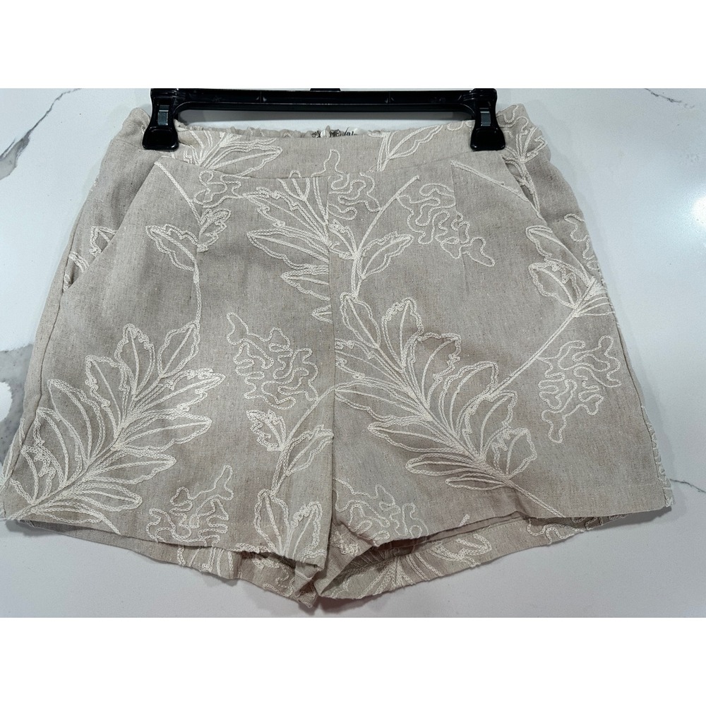 Lalavon Embroidered Linen Blend High Waisted Shorts Oatmeal Tan Floral Small